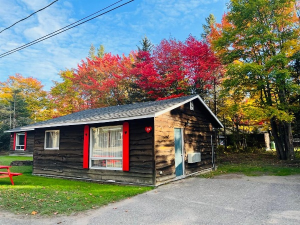 Glenview Cottages image 2